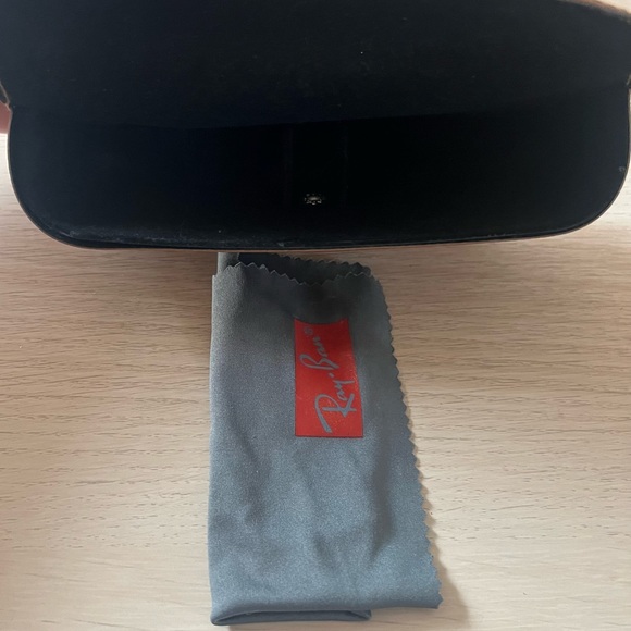 Ray-Ban Brown Leather Sunglasses Case - Picture 3 of 4
